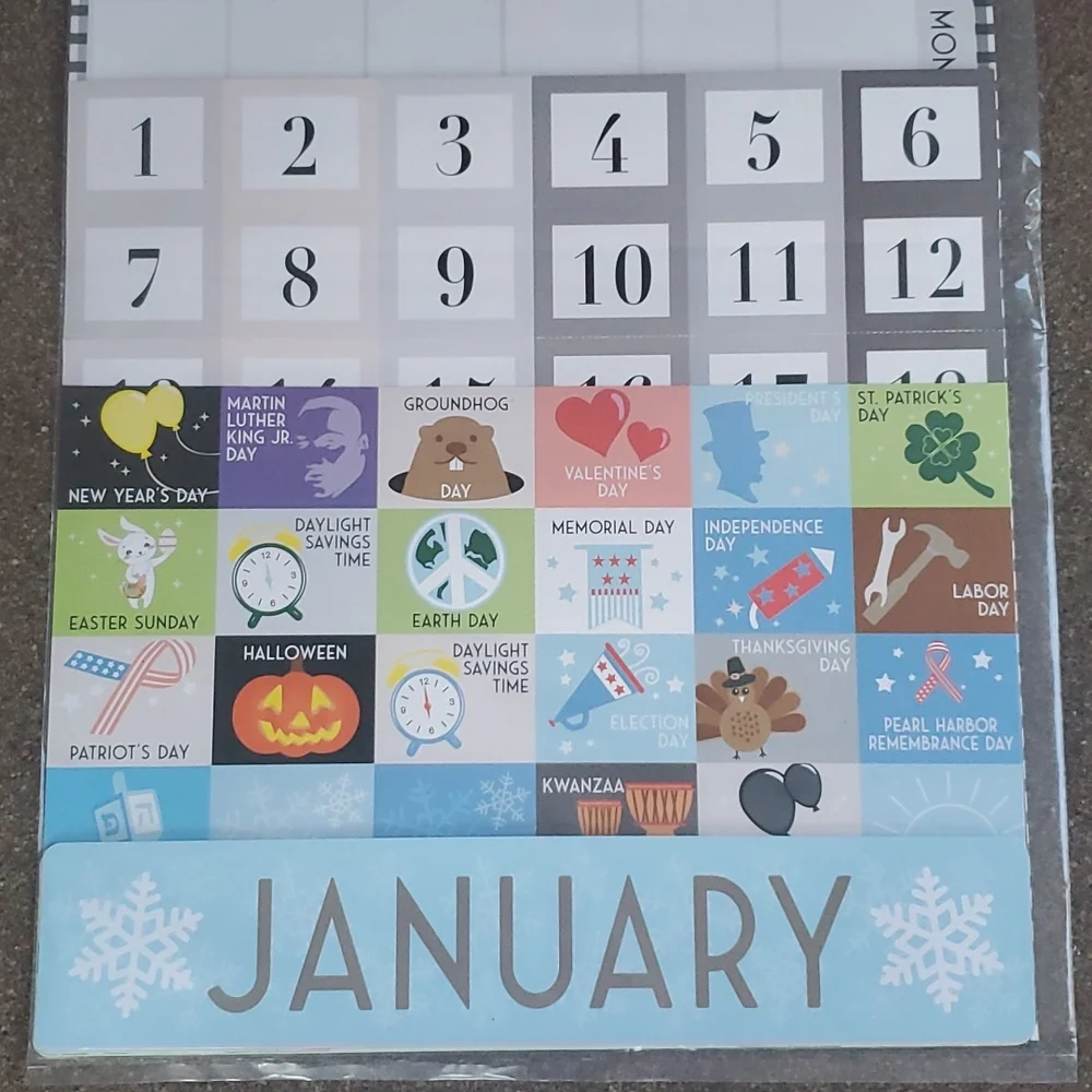 CALENDAR  SET - Picture 2 of 4